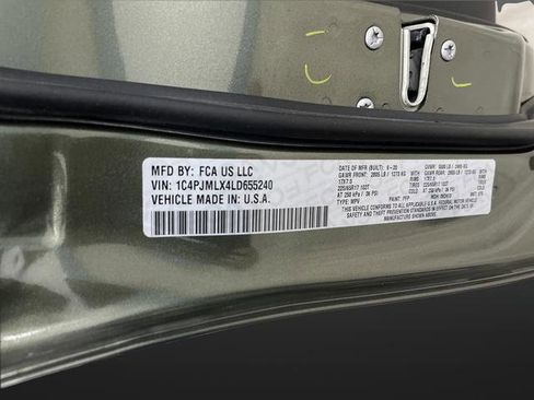 Used 2020 Jeep Cherokee Latitude Lux w/ Quick Order Package 26H Lux image 35