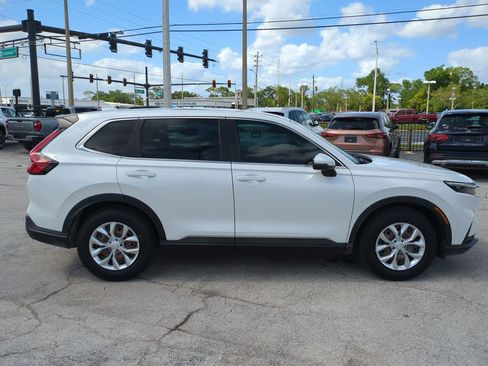 Used 2023 Honda CR-V LX image 3