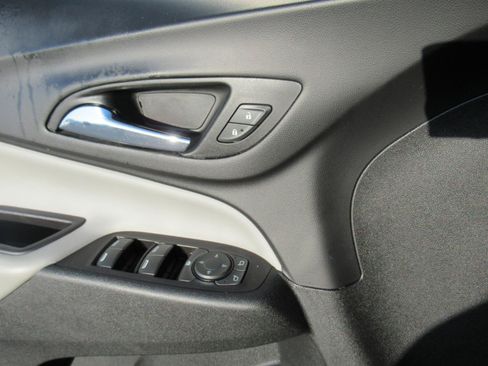 Used 2020 Chevrolet Equinox LT FWD image 20