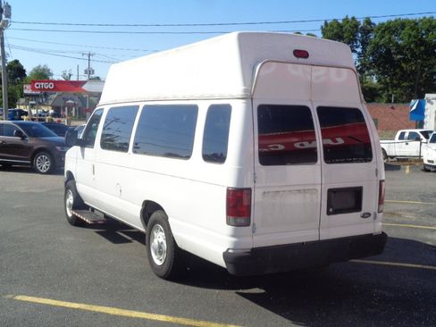 Used 2013 Ford E-250 and Econoline 250 Extended w/ PWR Group RWD image 4