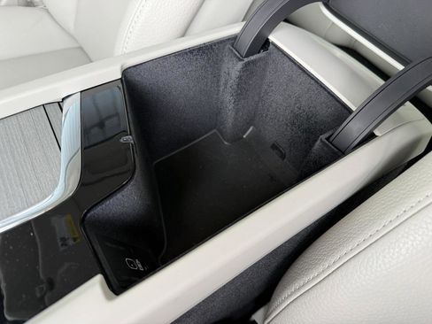 Used 2024 Volvo V60 B5 Cross Country Plus image 19