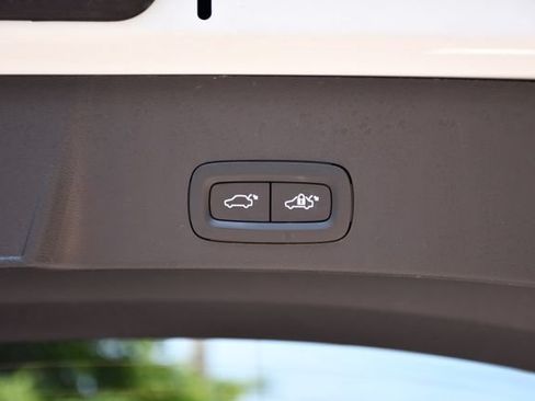 Used 2023 Volvo XC40 B5 Plus w/ Driver Assist Package AWD/4WD image 29