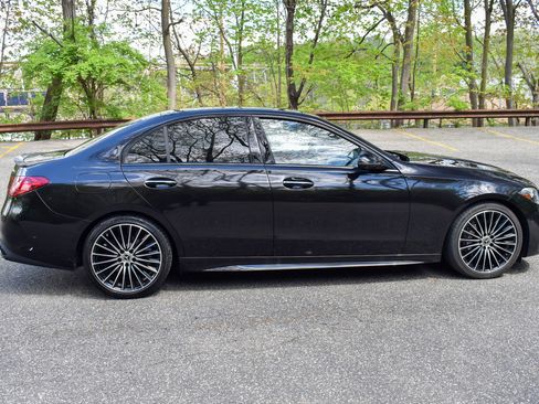 Used 2023 Mercedes-Benz C 300 4MATIC Sedan w/ Pinnacle Trim Package image 9