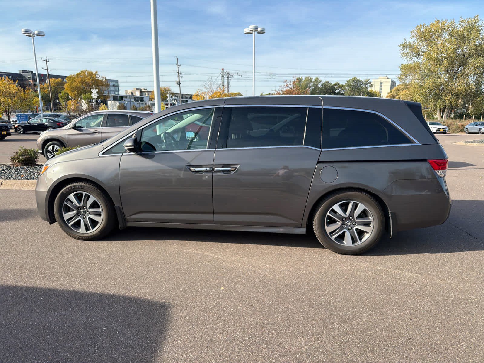 Used 2015 Honda Odyssey Touring image 8