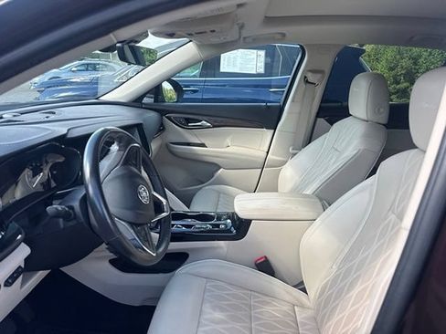 Used 2023 Buick Envision Avenir FWD image 8