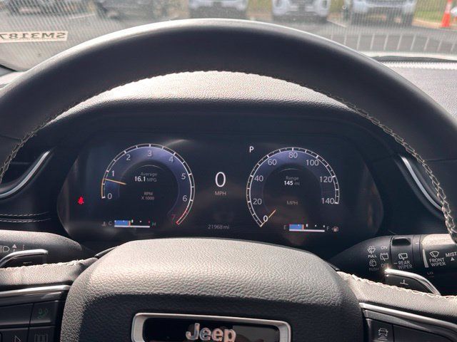 Used 2023 Jeep Grand Cherokee L Altitude AWD/4WD image 25