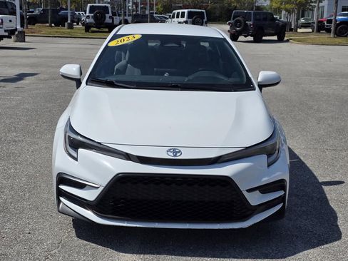 Used 2023 Toyota Corolla SE image 2