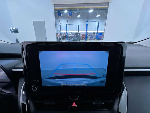 Used 2025 Toyota Corolla LE FWD image 26