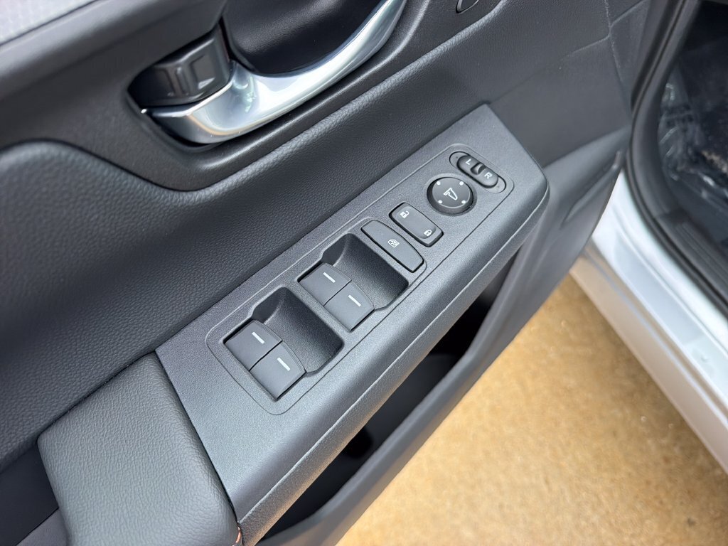 Used 2026 Honda CR-V Sport-L image 11