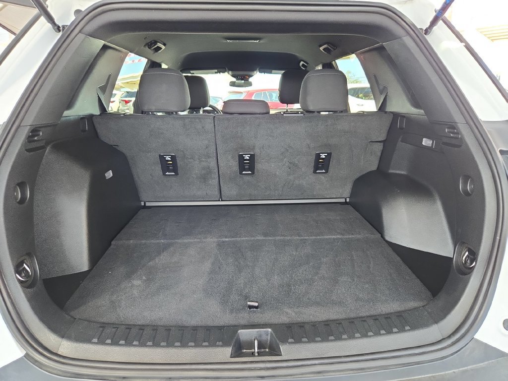 Used 2026 Chevrolet Equinox LT FWD image 22