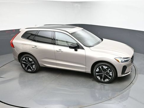 New 2026 Volvo XC60 B5 Plus w/ Protection Package Premier AWD/4WD image 44