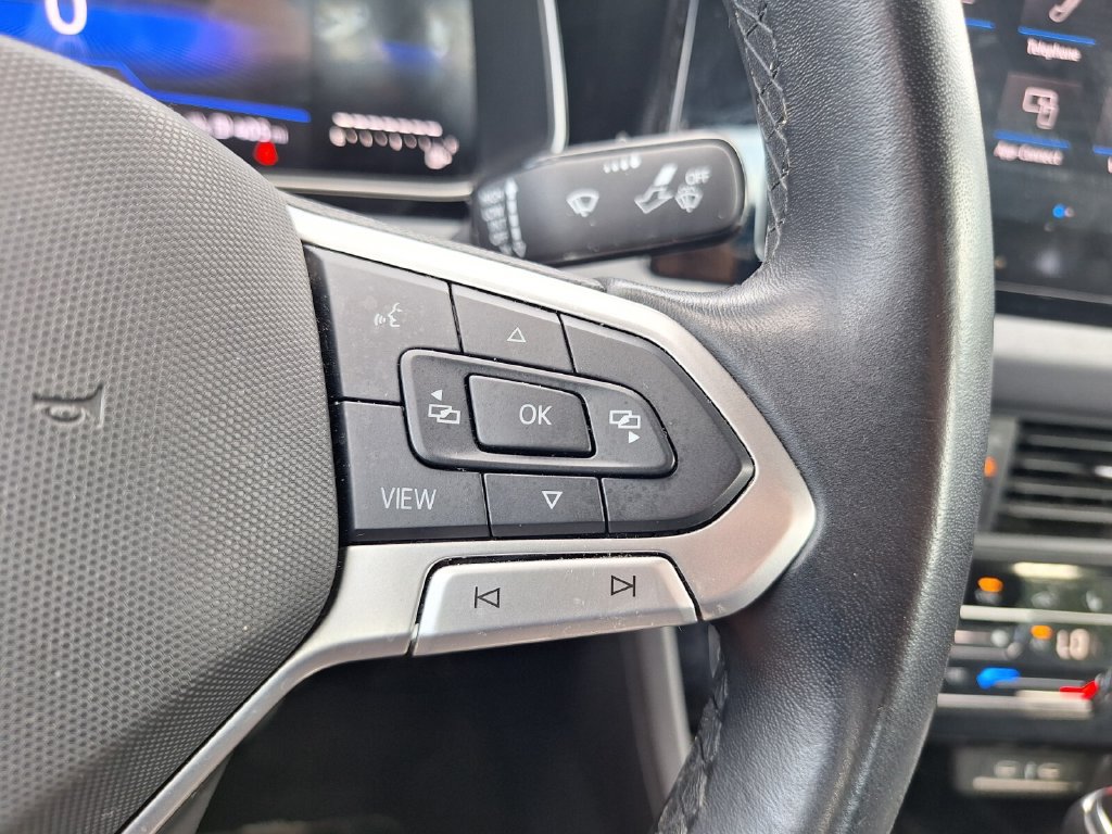 Used 2025 Volkswagen Jetta SE FWD image 15