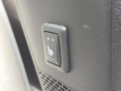 Used 2017 Chrysler Pacifica Limited w/ Advanced Safetytec Group image 10