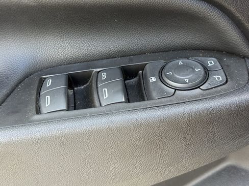 Used 2023 Chevrolet Equinox LT image 28