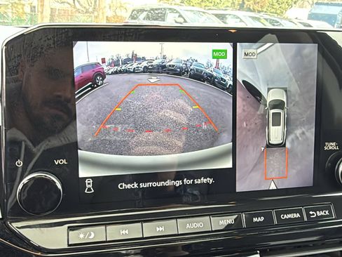 Certified 2024 Nissan Pathfinder Platinum image 14