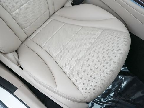 Used 2022 Mercedes-Benz GLC 300 4MATIC image 29