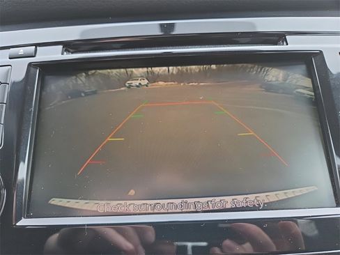 Used 2018 Nissan Rogue S image 21