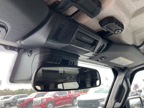 Used 2024 Jeep Gladiator Rubicon image 18