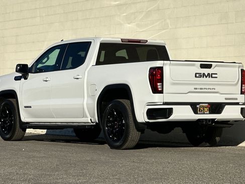 Certified 2022 GMC Sierra 1500 Elevation w/ LPO, Elevation Black Package image 6