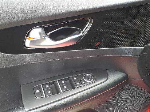 Used 2022 Kia Forte GT w/ GT Technology Package image 4