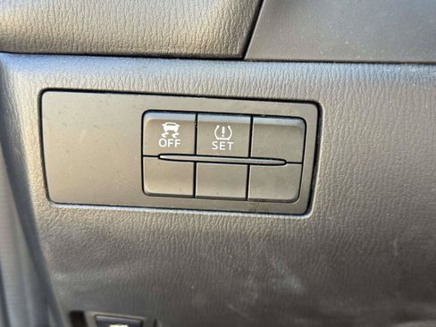 Used 2015 MAZDA MAZDA3 i SV FWD image 15