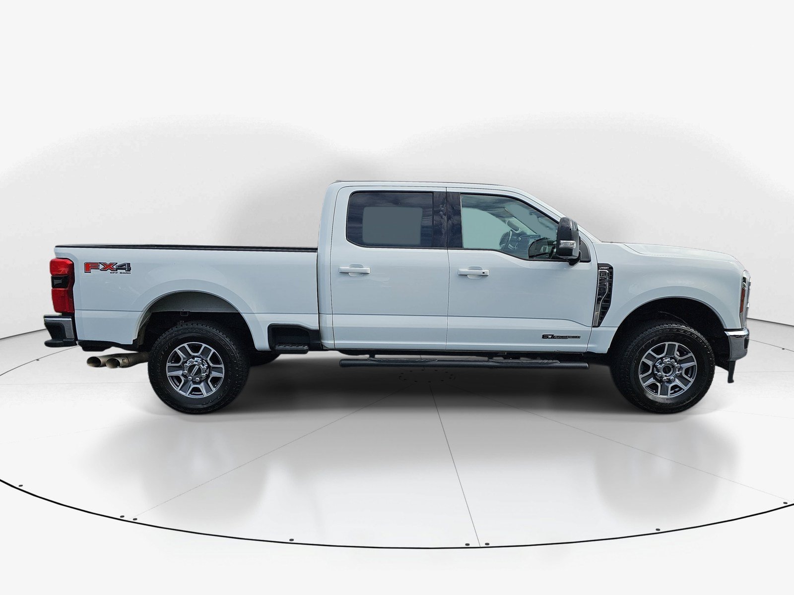 Used 2024 Ford F250 Lariat w/ FX4 Off-Road Package AWD/4WD image 2