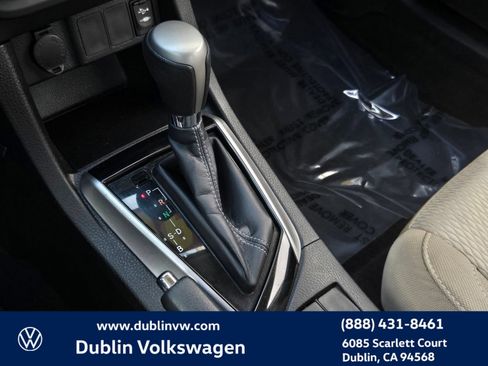 Used 2015 Toyota Corolla LE w/ Body Protection Package #2 FWD image 17