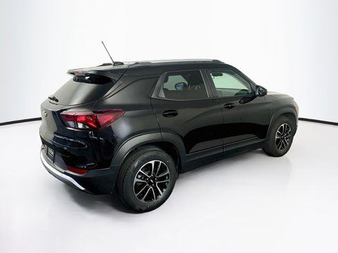 Used 2025 Chevrolet TrailBlazer LT FWD image 9