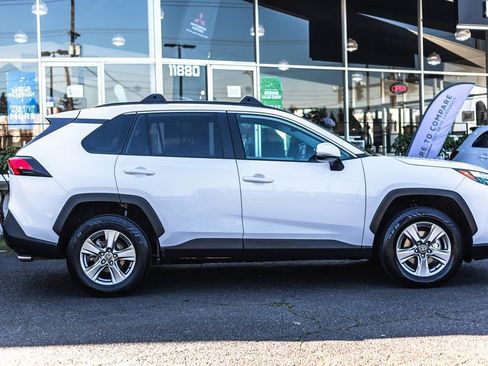 Used 2024 Toyota RAV4 XLE w/ Convenience Package image 8