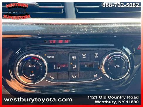 Used 2026 Chevrolet Trax RS w/ Sunroof Package FWD image 33
