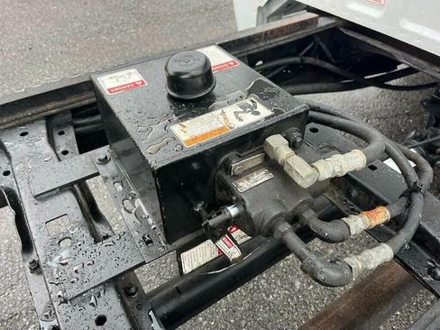 Used 1999 Ford F450 2WD Regular Cab Super Duty image 74