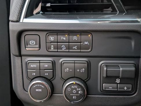 Used 2026 Chevrolet Tahoe RST w/ Comfort Package image 16