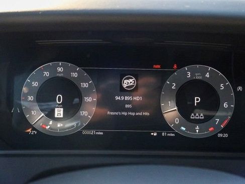 New 2026 Land Rover Range Rover Velar Dynamic SE image 23