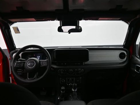 Used 2024 Jeep Wrangler Unlimited w/ Convenience Group image 25