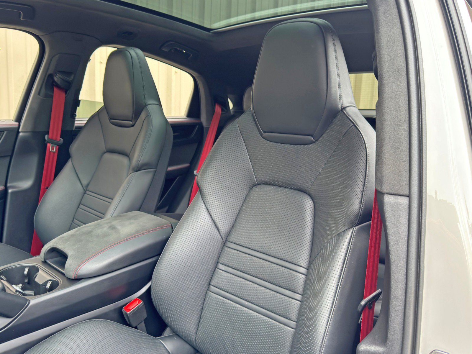 Used 2026 Porsche Cayenne GTS AWD/4WD image 42