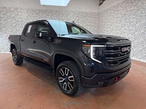 Used 2022 GMC Sierra 1500 AT4 w/ Technology Package image 1