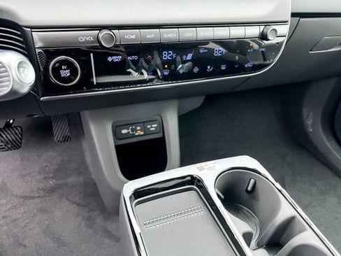 New 2026 Hyundai Ioniq 5 SE image 19