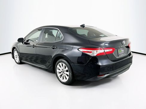 Used 2020 Toyota Camry LE w/ Convenience Package FWD image 5