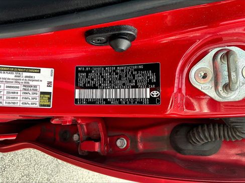 Used 2021 Toyota Corolla SE w/ Carpet Mat Package (TMS) FWD image 17
