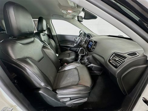 Used 2019 Jeep Compass Altitude image 24