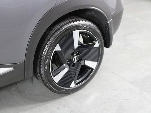 Certified 2026 Nissan Kicks SR FWD image 13