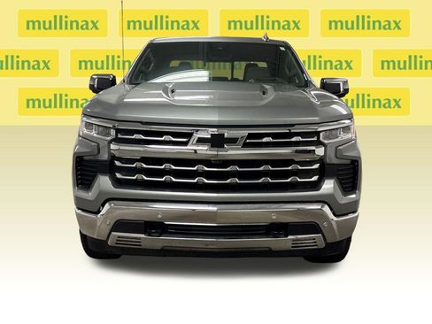 Used 2025 Chevrolet Silverado 1500 LTZ AWD/4WD image 6