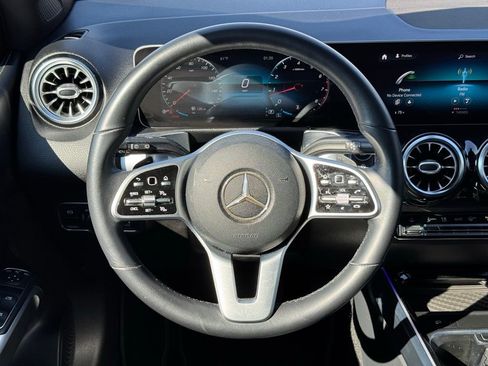 Used 2021 Mercedes-Benz GLB 250 image 24