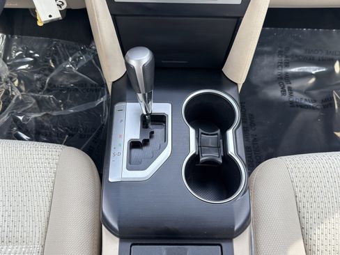 Used 2013 Toyota Camry LE FWD image 23
