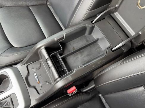 Used 2019 Chevrolet Colorado ZR2 AWD/4WD image 19