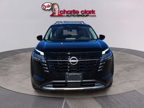 New 2026 Nissan Pathfinder SL w/ SL Premium Package FWD image 9