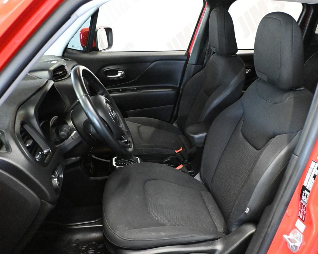Used 2020 Jeep Renegade Altitude FWD image 10