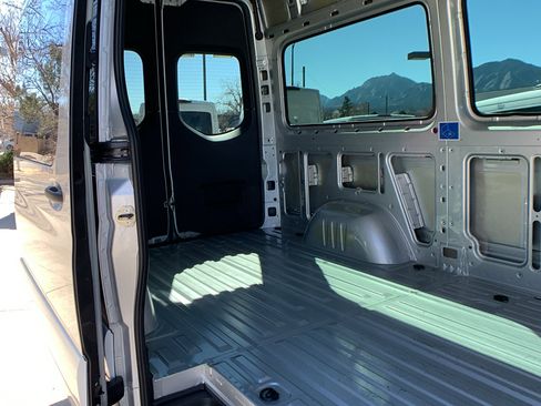 Used 2022 Mercedes-Benz Sprinter 2500 image 20