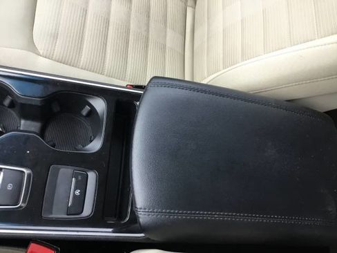 Used 2020 Ford Edge SEL w/ Cargo Accessory Package image 21