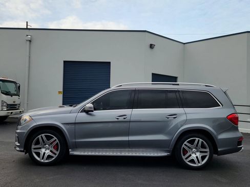 Used 2016 Mercedes-Benz GL 63 AMG 4MATIC image 2